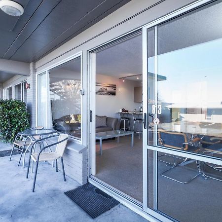 Twin Peaks Lakeside Inn Таупо Екстериор снимка