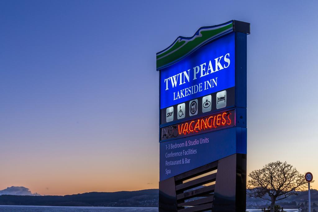Twin Peaks Lakeside Inn Таупо Екстериор снимка